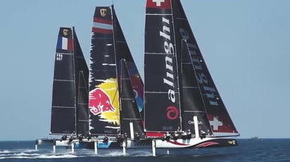 El 'Alinghi' ya ha puesto su AC75 en el agua en Barcelona