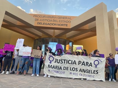 Colectivo feminista pide se castigue a policías que agredieron en marcha