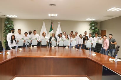 Municipio celebra mes de la juventud