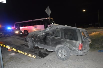 San bonense vuelca en la carretera 30