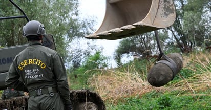 Italia: por sequía extrema se encuentra una bomba intacta de la Segunda Guerra Mundial