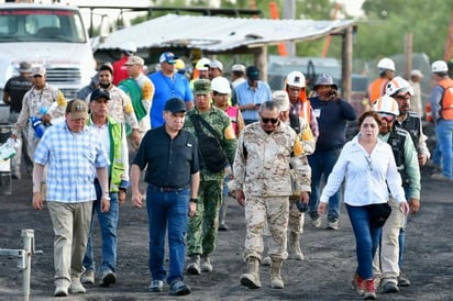 Buzos encuentran obstáculos para el rescate informan en reunión de coordinación