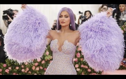 Kylie Jenner celebra su cumpleaños 25 con una colección de labiales