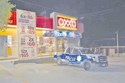 Un Oxxo fue asaltado con cuchillo en mano