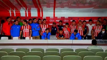 'Necesitamos de ustedes', clama el plantel de Chivas a la afición