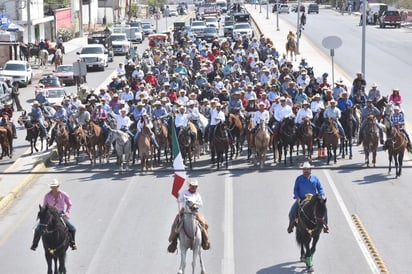 Cabalgata en conmemoración al 333 aniversario de Monclova 