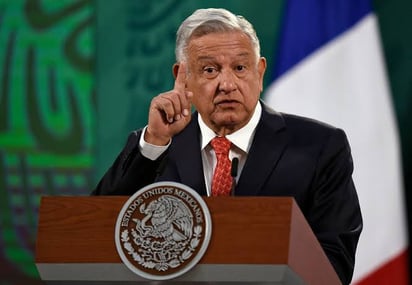 AMLO: Siguen atrapados, íbamos bien y colapsó la mina