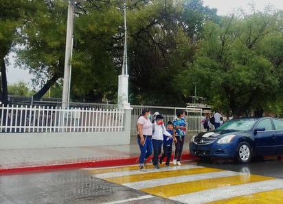 Período escolar arranca con éxito a pesar de lluvias