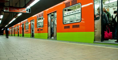 Persona se arroja a vías de la estación Tacuba de L2 del Metro