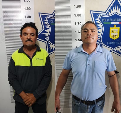 Empleados de Totalplay roban parachoques de postes en Frontera