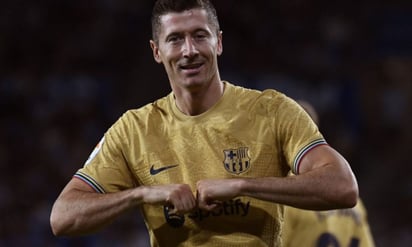 Lewandowski dedica a su padre su primer gol oficial con el Barcelona