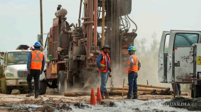 Terreno se alista para construir barrera en mina