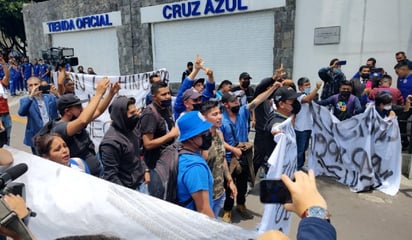 Tras amenazas en la Noria, ¿qué medidas legales pueden tomar los jugadores de Cruz Azul?