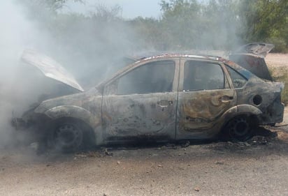 2 vehículos fueron incendiados en PN, en distintos lugares