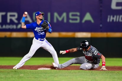 Los Toros apalean a los Acereros 15-2 y aseguran el regreso a Tijuana 