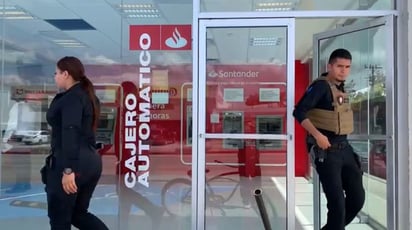 Mujer lanza amenazas a trabajadores de banco 