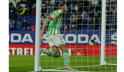 Gol de Borja Iglesias da victoria al Betis