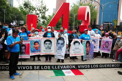 Padres de estudiantes de Ayotzinapa continuarán su búsqueda con vida