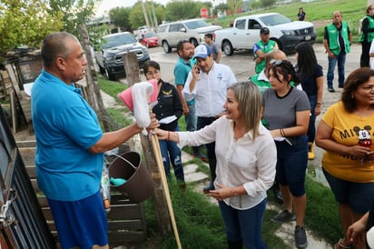 Alcaldesa lleva brigadas de apoyo a las colonias afectadas por las lluvias