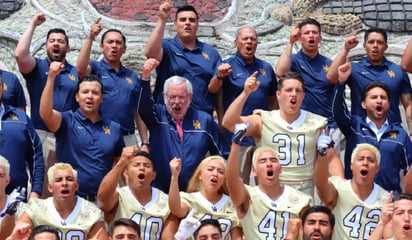 Pumas CU se tomaron la foto oficial frente al Olímpico 