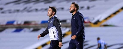 Puebla iguala en su visita a Querétaro, con polémica incluida por gol anulado en la recta final