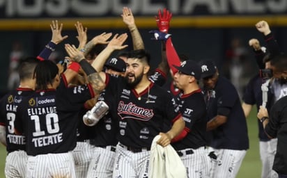 Sultanes de Monterrey vence en extra innings y se pone a un triunfo del título en Zona Norte