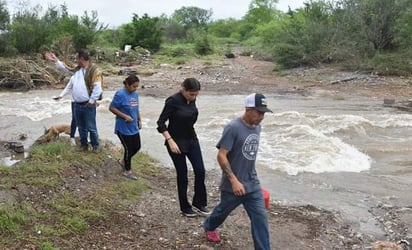 Asisten autoridades a damnificados en Múzquiz