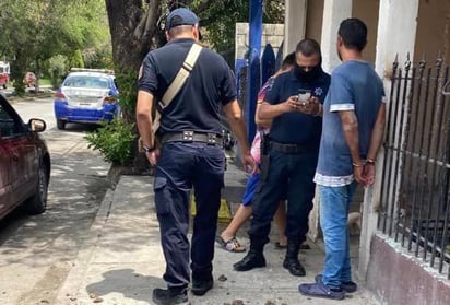 Hombre realiza toma clandestina de agua 