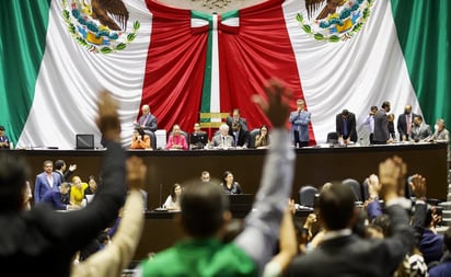 De madrugada Morena y aliados aprueban en lo general iniciativa de Guardia Nacional