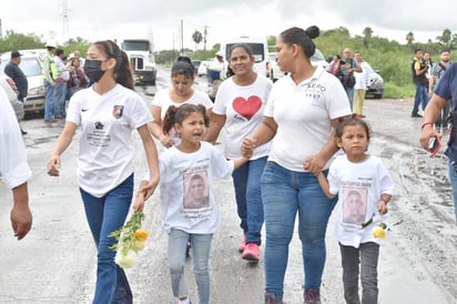 Padre celebra misa exequial a 10 mineros