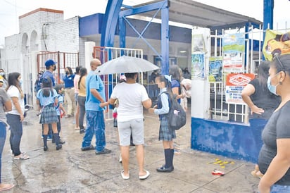 Lluvias deterioran a escuelas y provocan 40% de ausentismo  