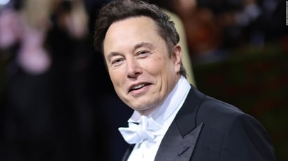 'Tolkien se está revolcando en su tumba', Elon Musk critica la serie 'Los Anillos de Poder'