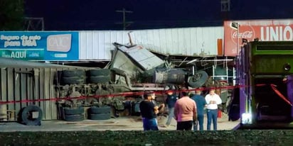 VIDEO: Tragedia en Chihuahua: Tráiler sin frenos deja nueve muertos en Ahumada