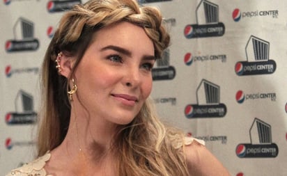 Belinda ofreció una serenata en nombre del amor y todo quedó grabado