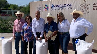 Monclova beneficia a ejidatarios con programa ‘Semilla de avena’