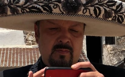 Los lujos que se da Pepe Aguilar con sus hijos gracias a su fortuna