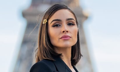 Olivia Culpo conquista Nueva York con arriesgado look braless al estilo Barbiecore