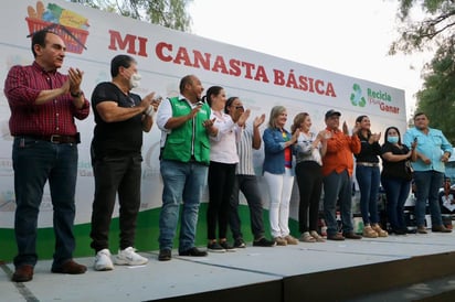 Alcaldesa lleva brigada a la colonia Central en Piedras Negras