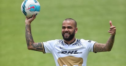 Dani Alves pide a los mexicanos ser más solidarios