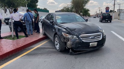 Fuerte accidente dejó daños materiales, no hubo lesionados 