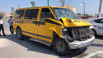 Chofer de transporte escolar se accidenta