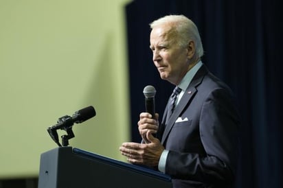 Joe Biden trasmite al rey Carlos III la admiración de EUA por Isabel II