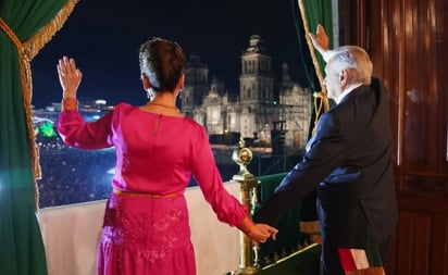 'El real y verdadero quién para…': Las fotos de AMLO y Beatriz Gutiérrez Müller en el Grito