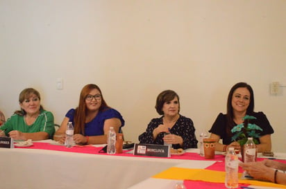 PRESIDENTAS DE DIF MUNICIPALES EN LA REGIÓN CENTRO EVALUAN SUS RESULTADOS 