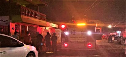 Casa se incendia por veladora en Universidad Pueblo de Saltillo