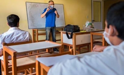 Maestros con problemas emocionales al regresar a clases tras la pandemia