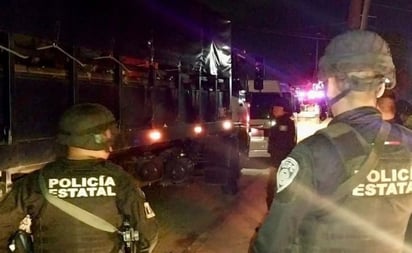 Rescatan a 153 migrantes hacinados dentro de tráiler en Chiapas