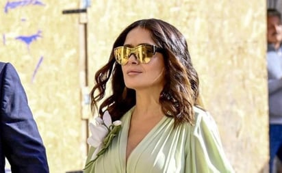 Salma Hayek y el vestido con el que acaparó miradas durante una boda en Italia