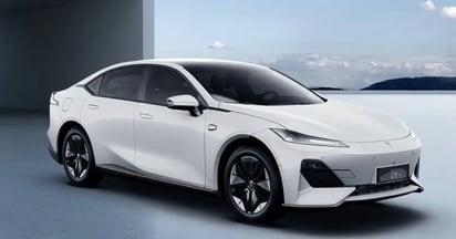 China ha lanzado un clon del Tesla dos veces mas barato 