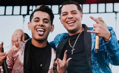 Eduin y Johnny Caz sufren un accidente en el escenario antes de su concierto en el Zócalo